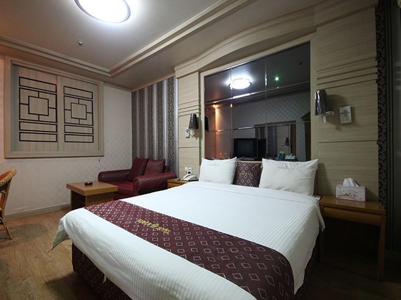 Ns Hotel Changwon Exteriör bild