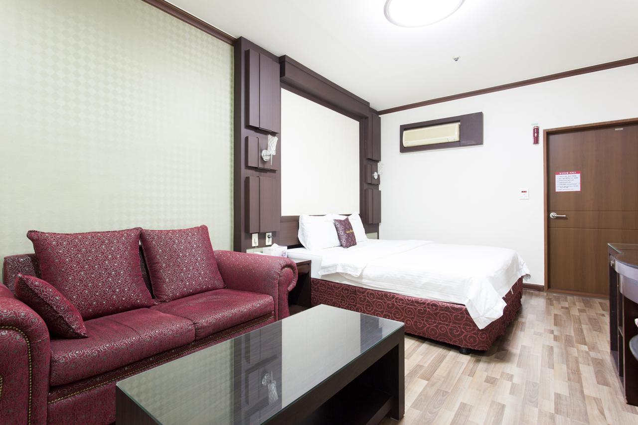 Ns Hotel Changwon Exteriör bild