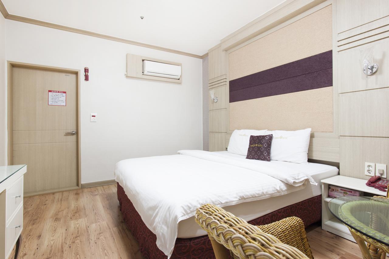 Ns Hotel Changwon Exteriör bild