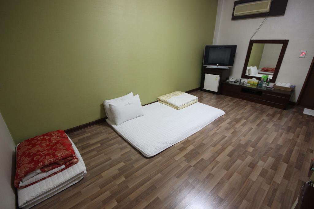 Ns Hotel Changwon Exteriör bild