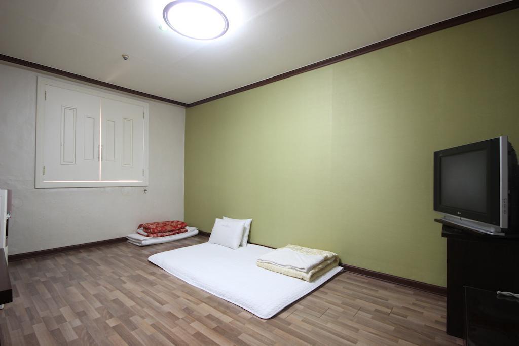 Ns Hotel Changwon Exteriör bild